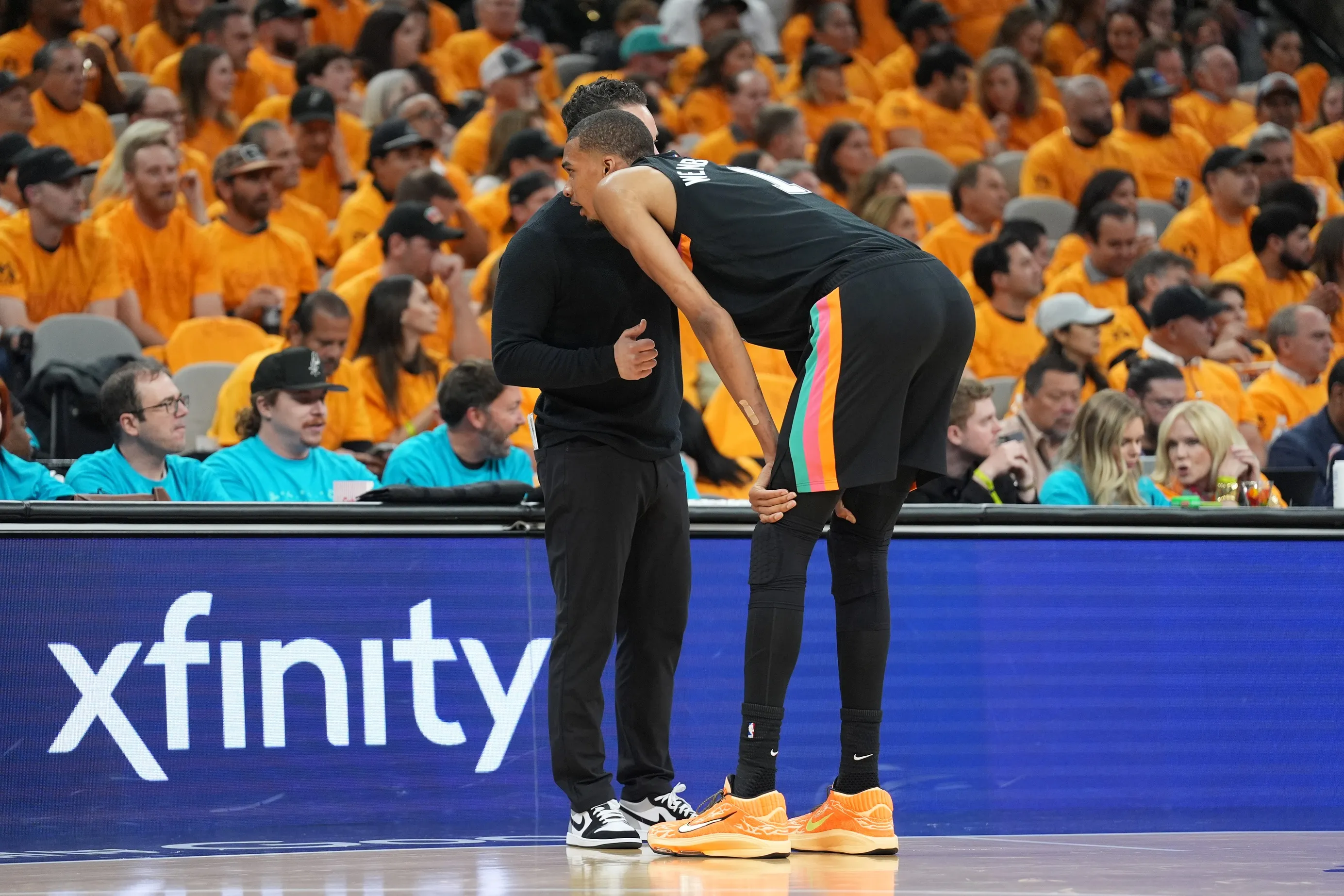 Spurs Stand By Late-Game Decision After Narrow Game 1 Loss to Wolves