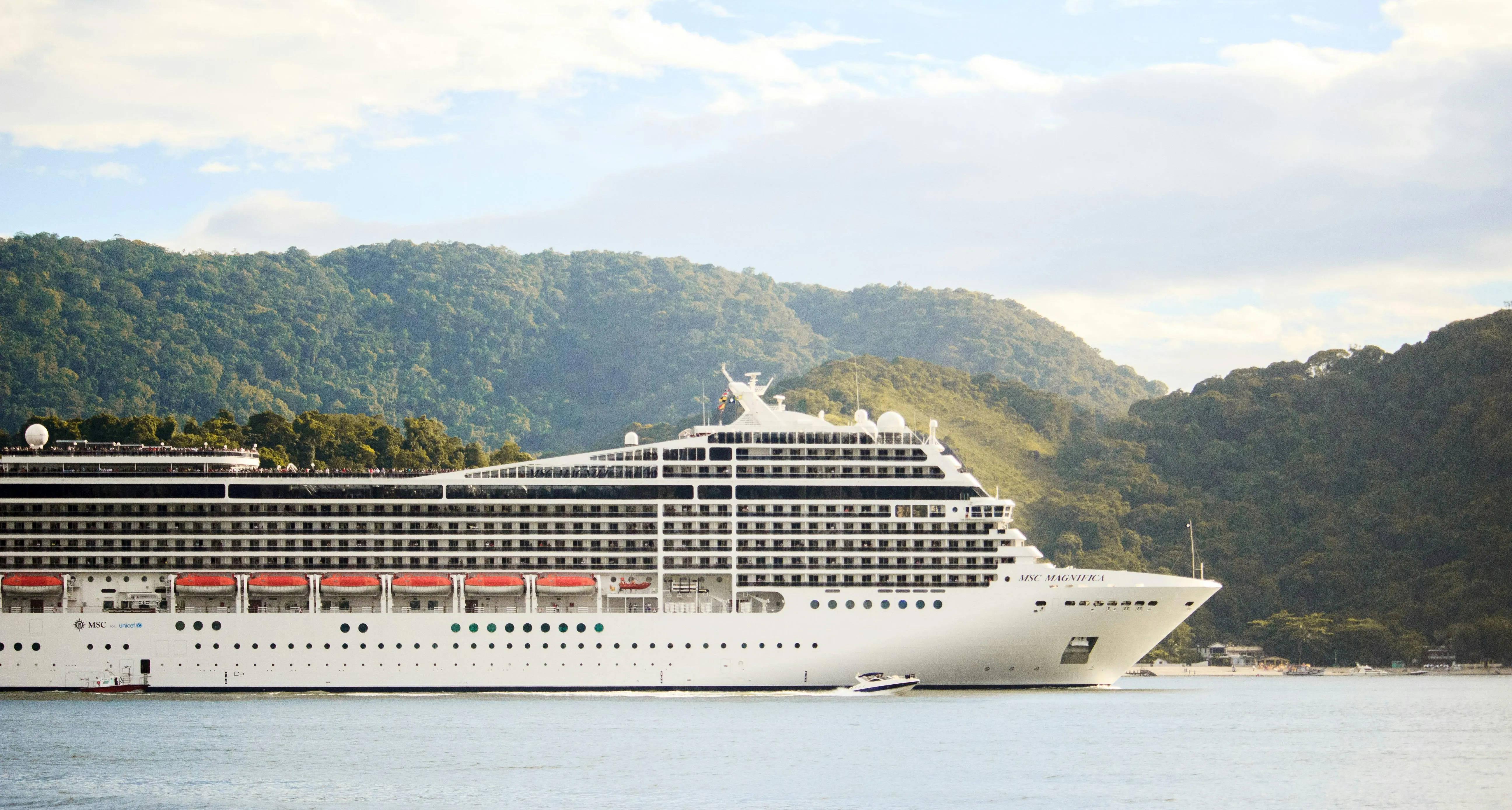 15 ’90s Cruise Ship Trends That Are Long Gone