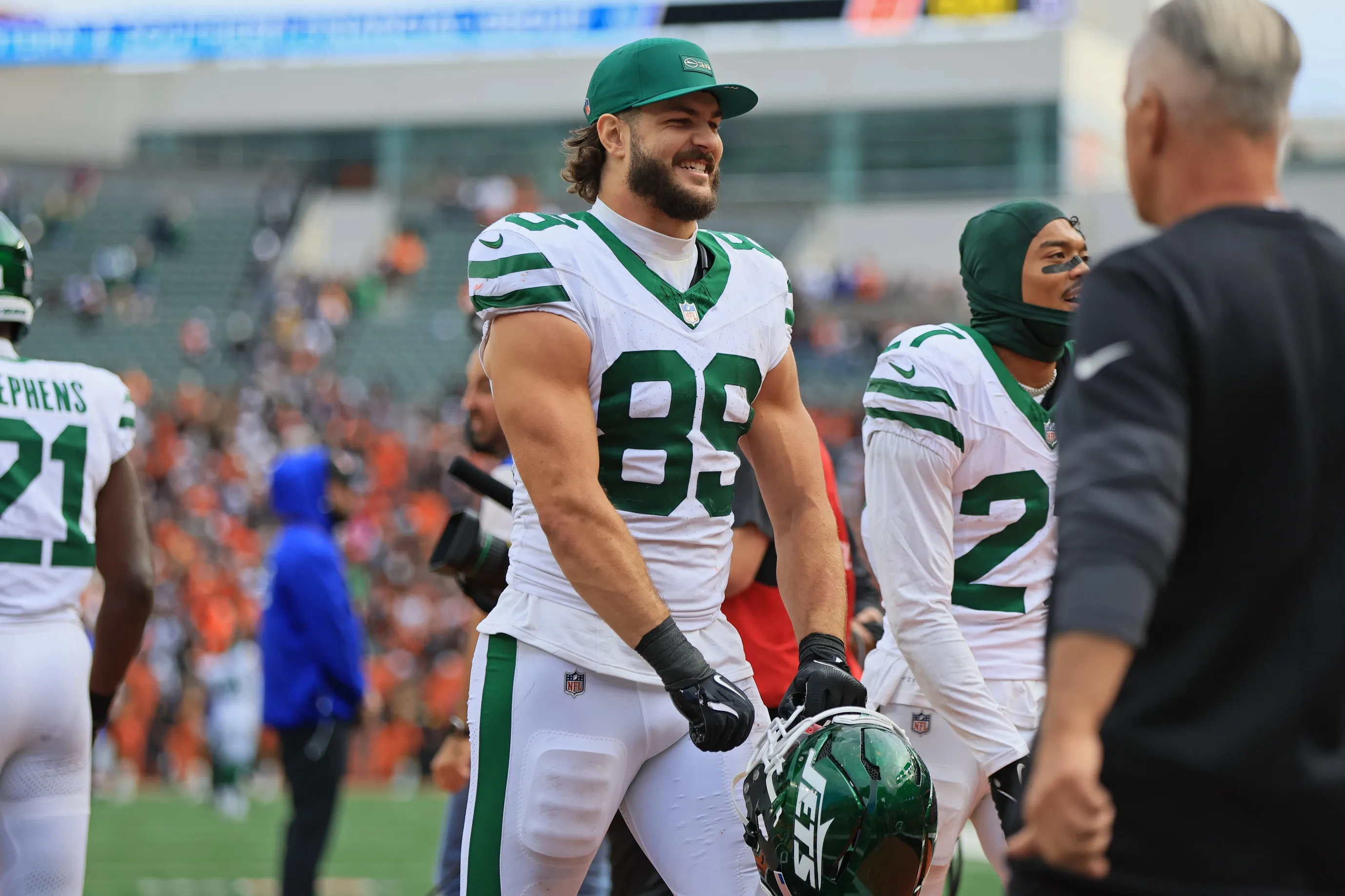 Jeremy Ruckert Honors Late Jets Legend Nick Mangold with Emotional Tribute