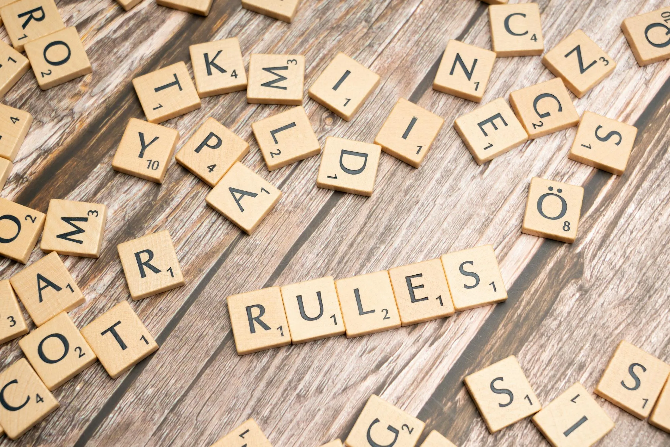 13 Social Rules That Aren’t Taught But Everyone Expects You to Follow