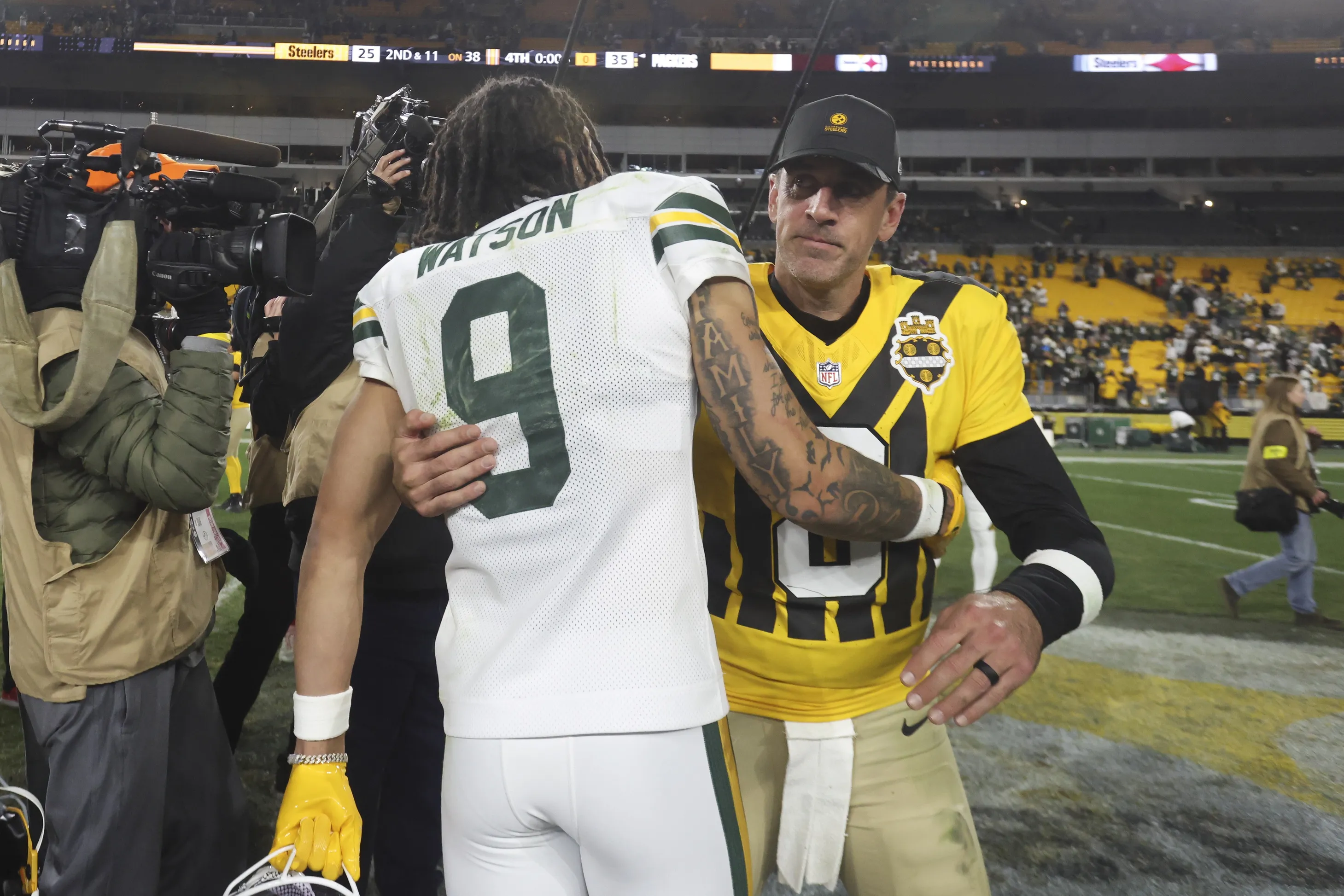 Aaron Rodgers' Steelers Fall Short in Defeat to Packers Despite Highlight Throws