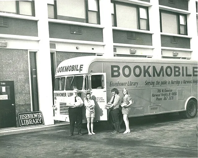 Eisenhower Public Library District on Wikicommons