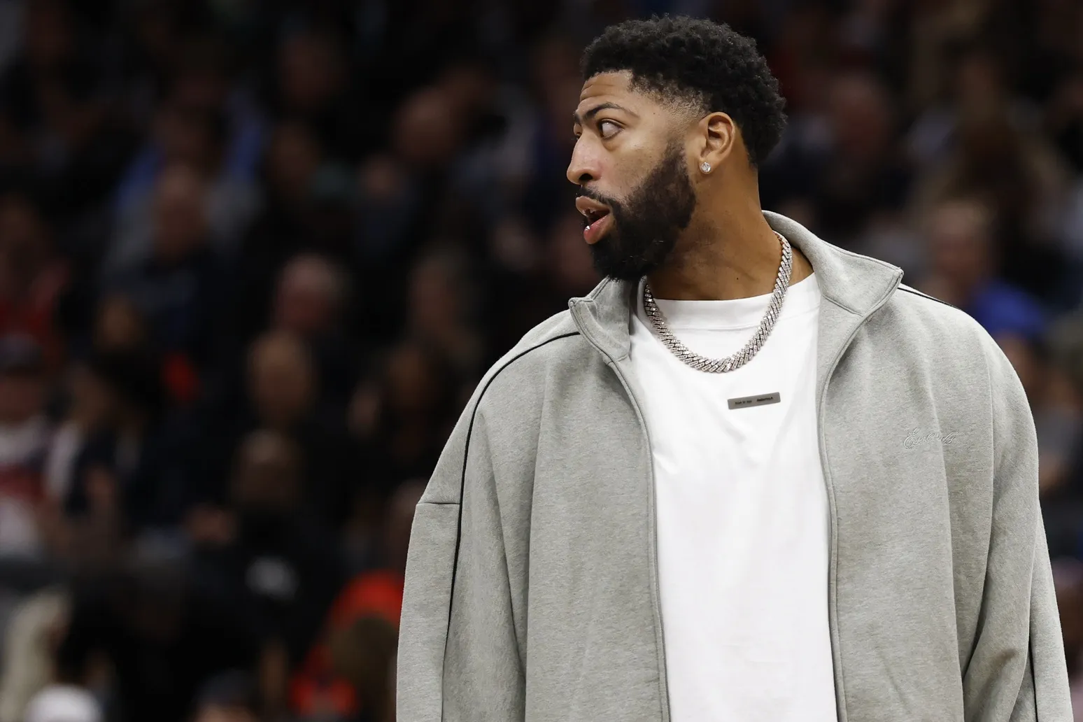 Anthony Davis Expected to Miss Mavericks’ First Game Since GM Nico Harrison’s Firing vs. Suns