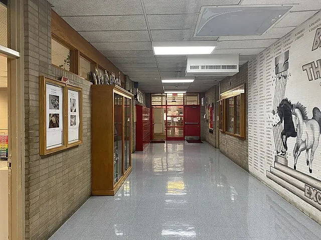 15 Things Every School Hallway Had in the 1950s That Are Gone Today