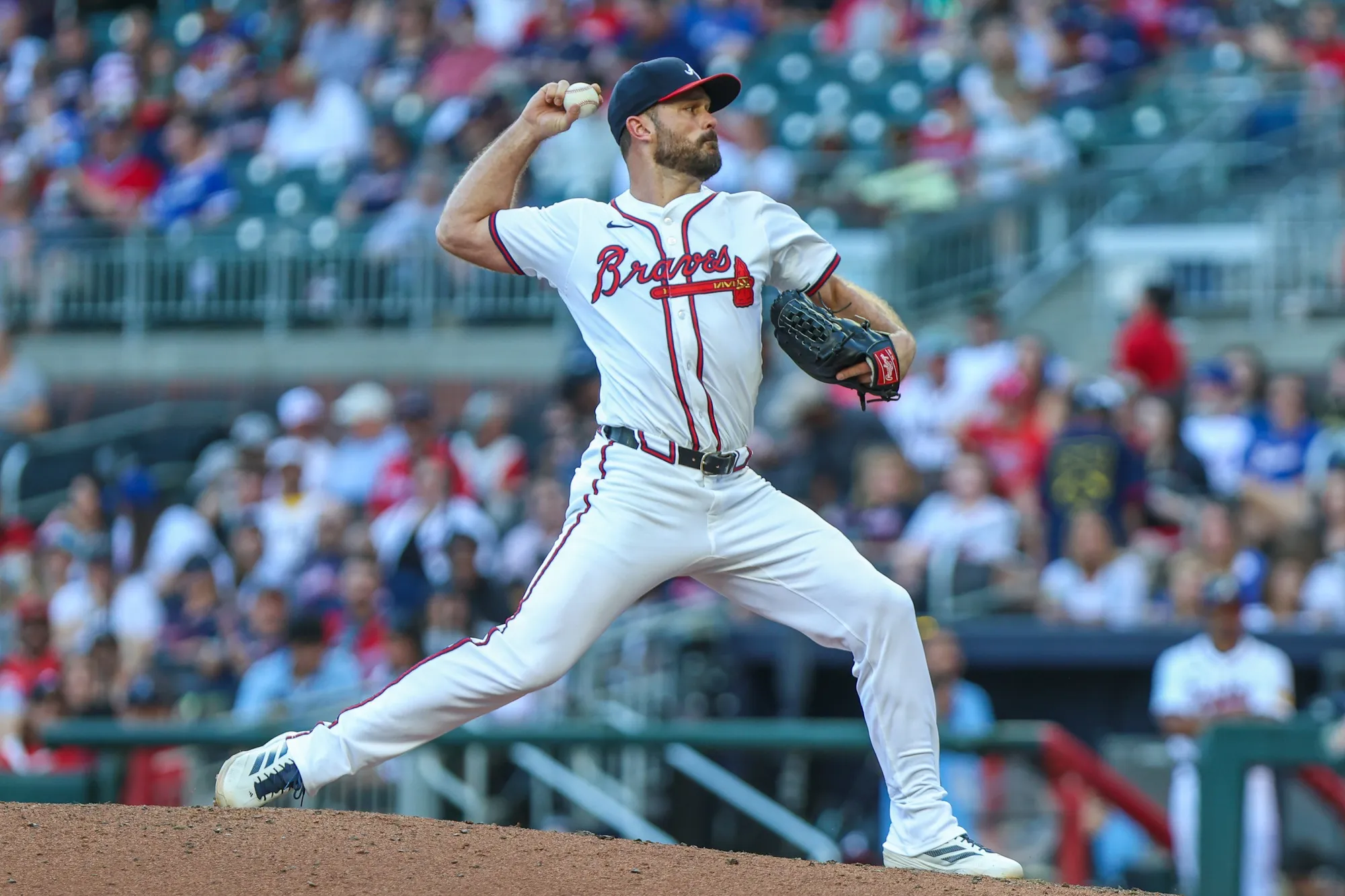 Braves Retain Reliever Tyler Kinley to Bolster Bullpen