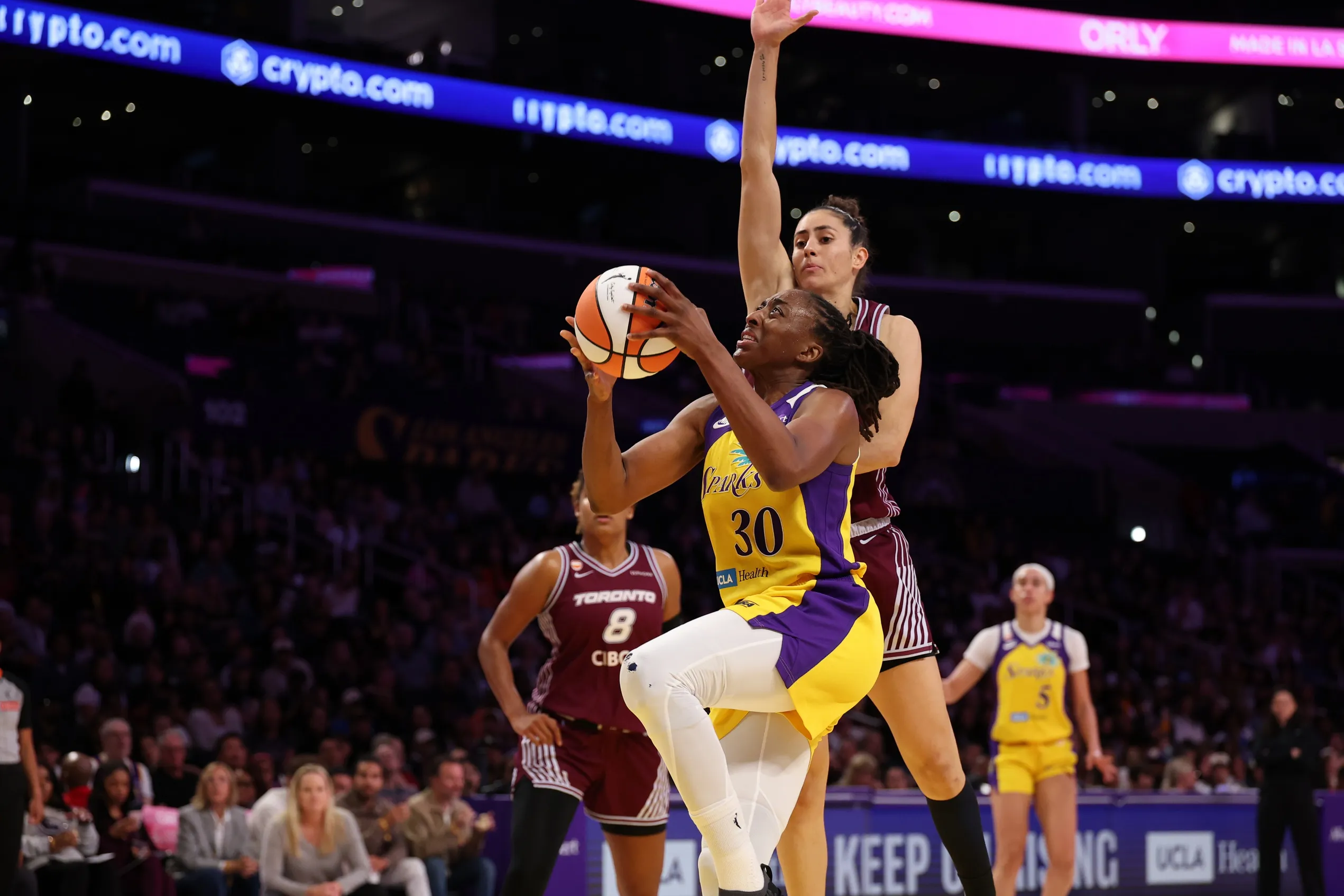 Why Coaching Nneka Ogwumike Is a ‘Gift’ for Lynne Roberts at Sparks