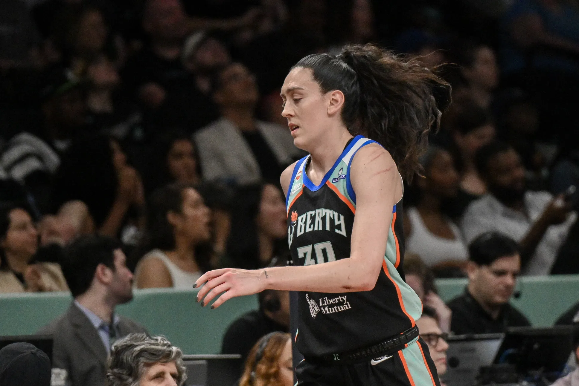 Liberty Rest Breanna Stewart as Satou Sabally Enters Concussion Protocol