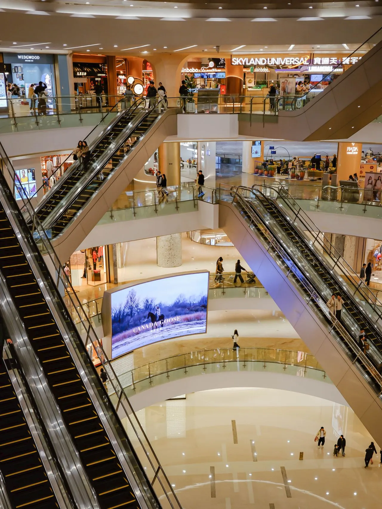 14 Things Every '80s Teen Did at the Shopping Mall