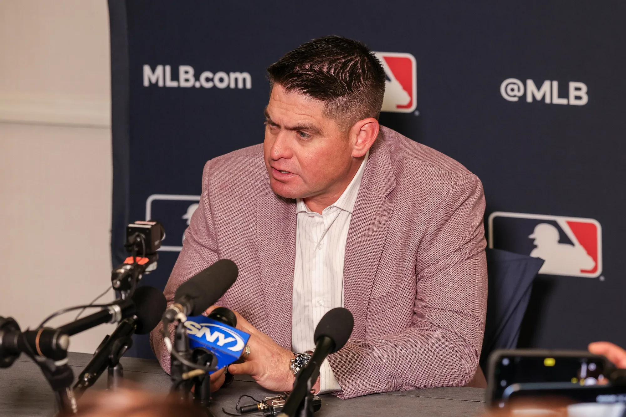 Mets Revamp Coaching Staff Ahead of 2026 Season Under Carlos Mendoza