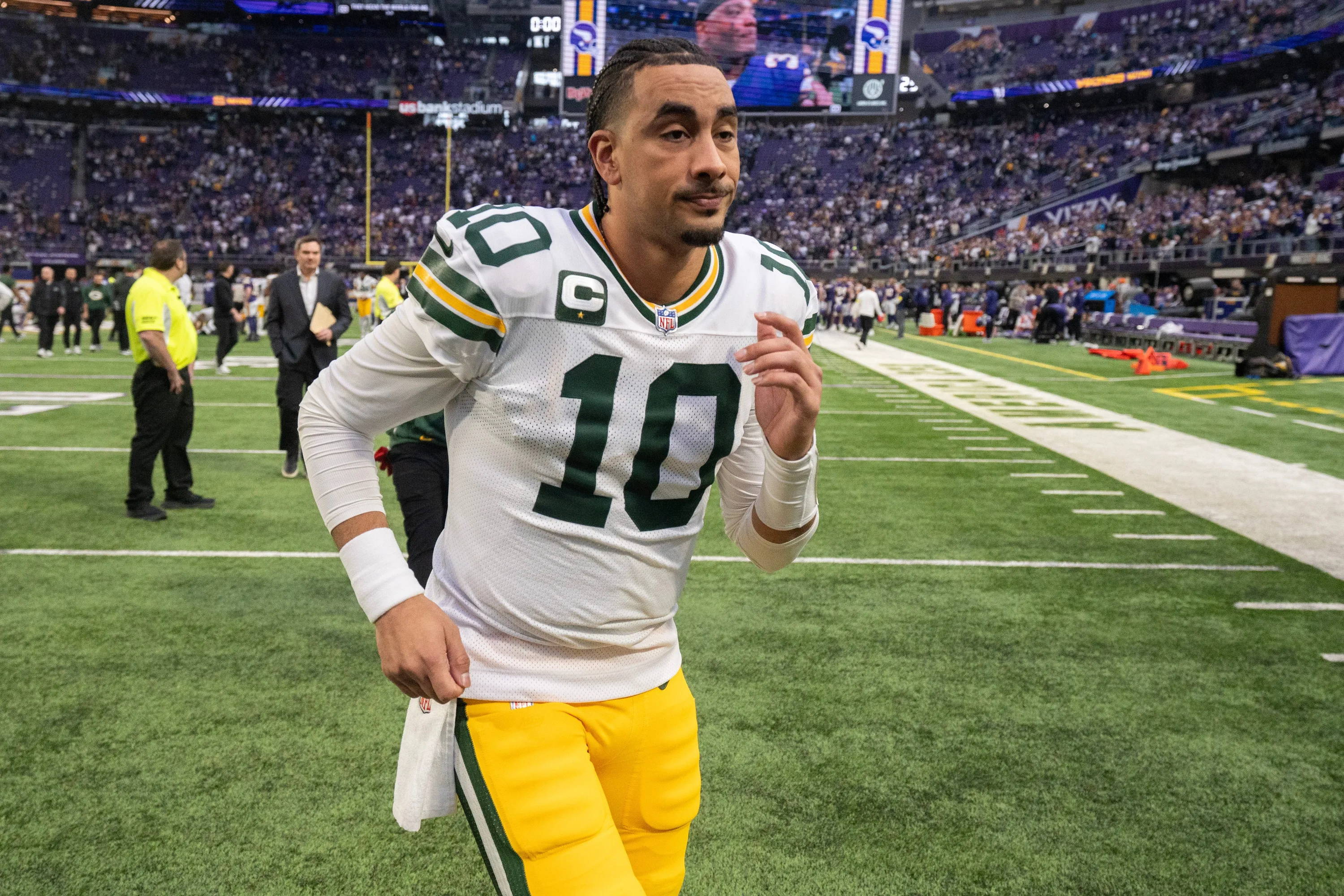 Jordan Love Faces His Toughest Test Yet as Packers Visit Bears in Wild-Card Clash