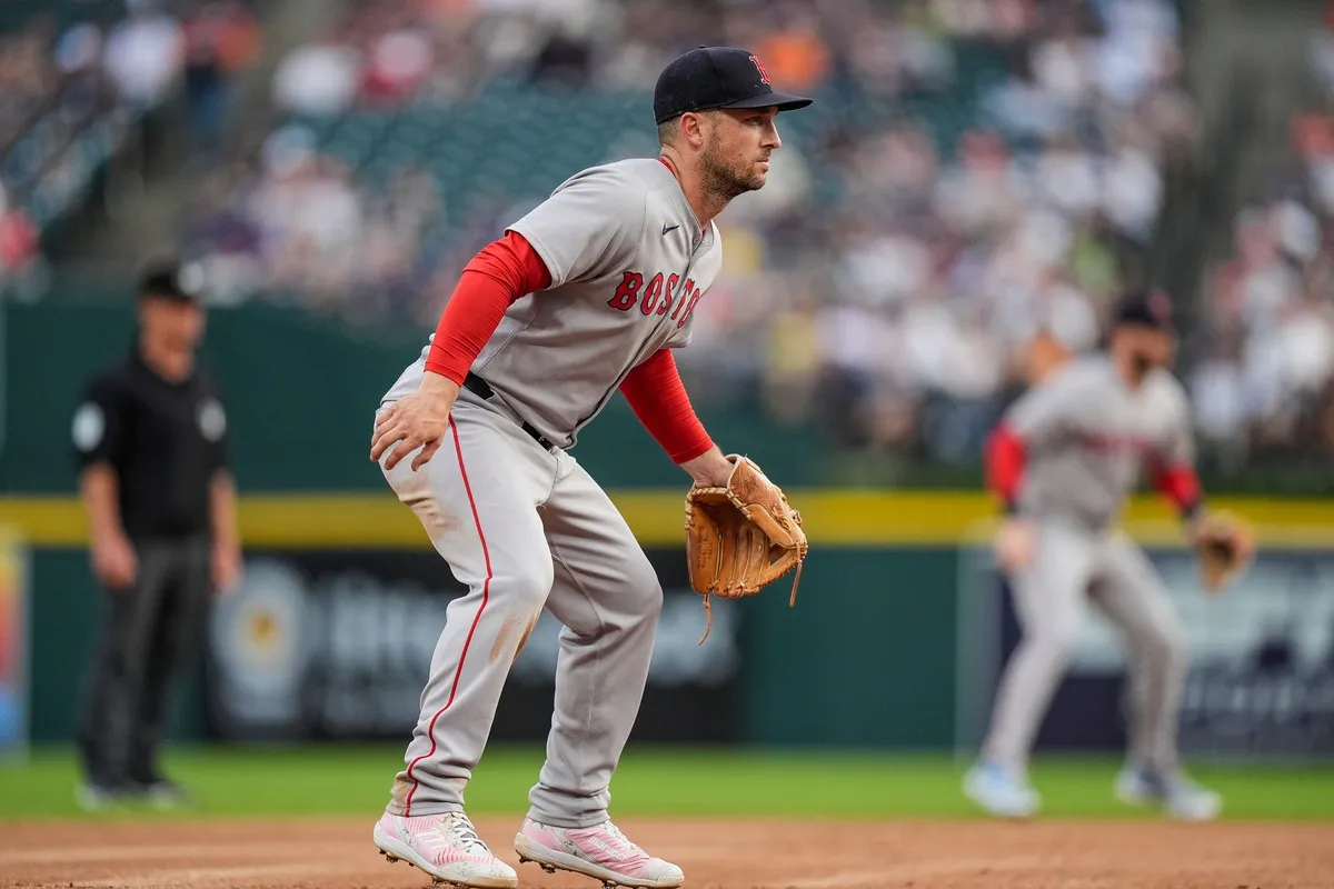 Cubs Weigh Matt Shaw’s Rise Against Alex Bregman’s Free-Agent Return