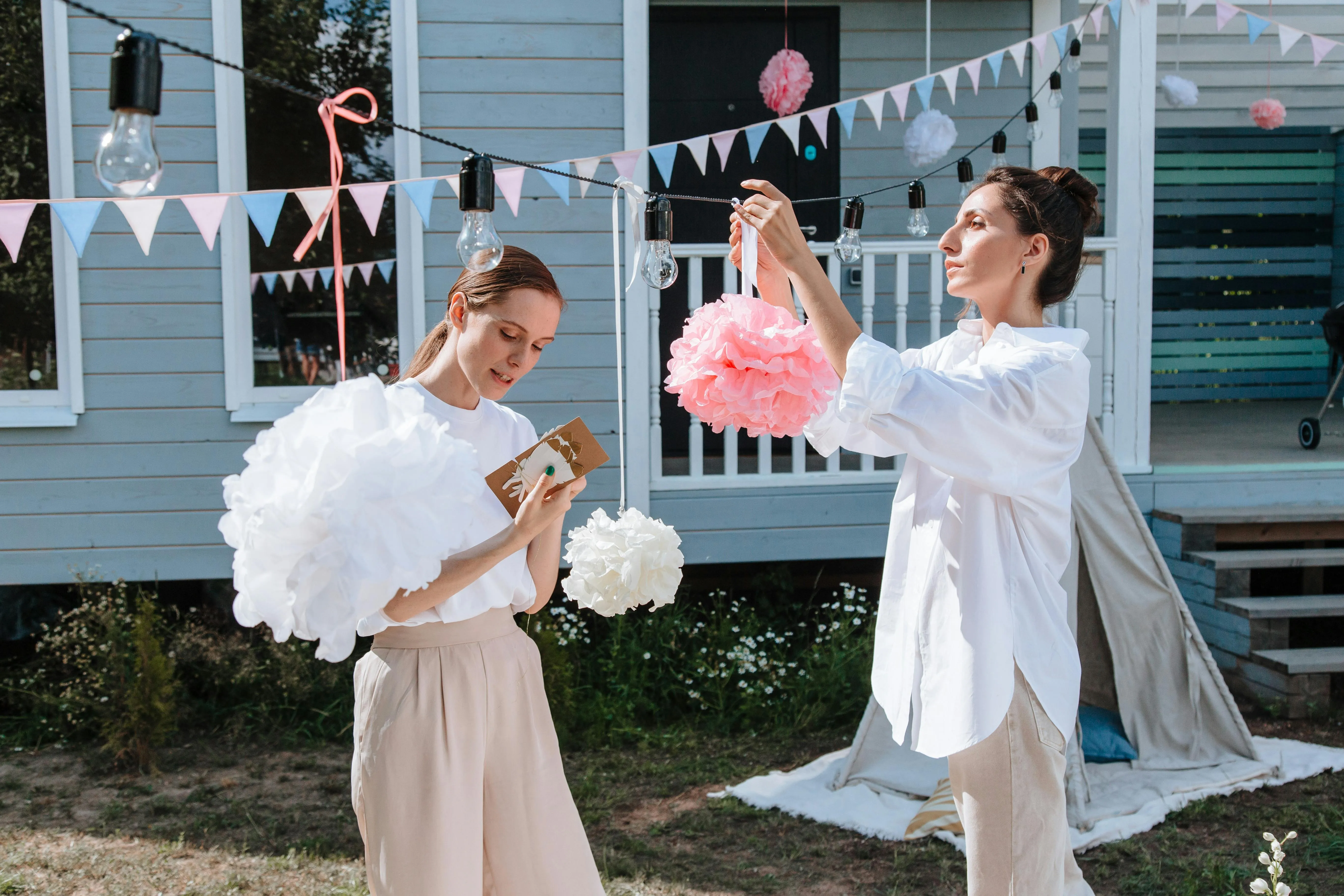 12 Ways People Decorated Their Homes for Special Occasions