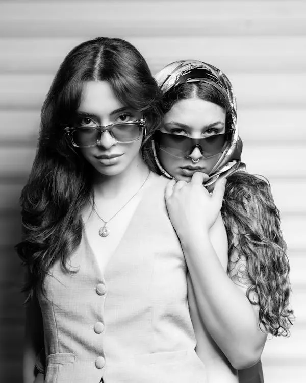 14 Fashion Accessories from the Past That Were a Big Deal