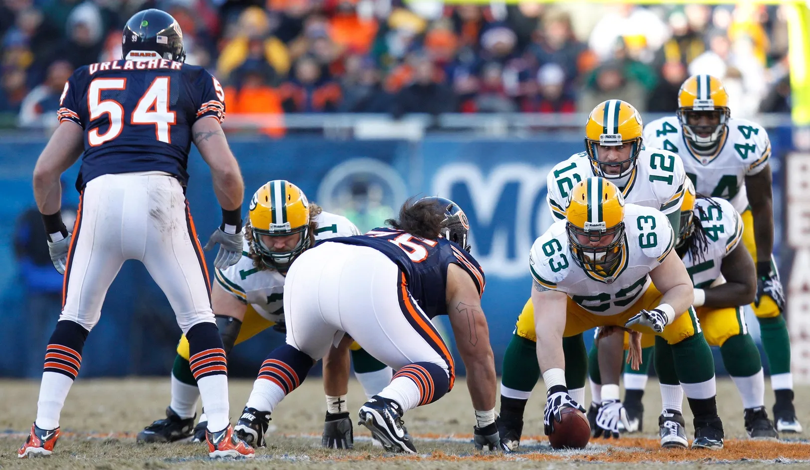 Urlacher Defends Soldier Field: Bears Should Stay in the Cold