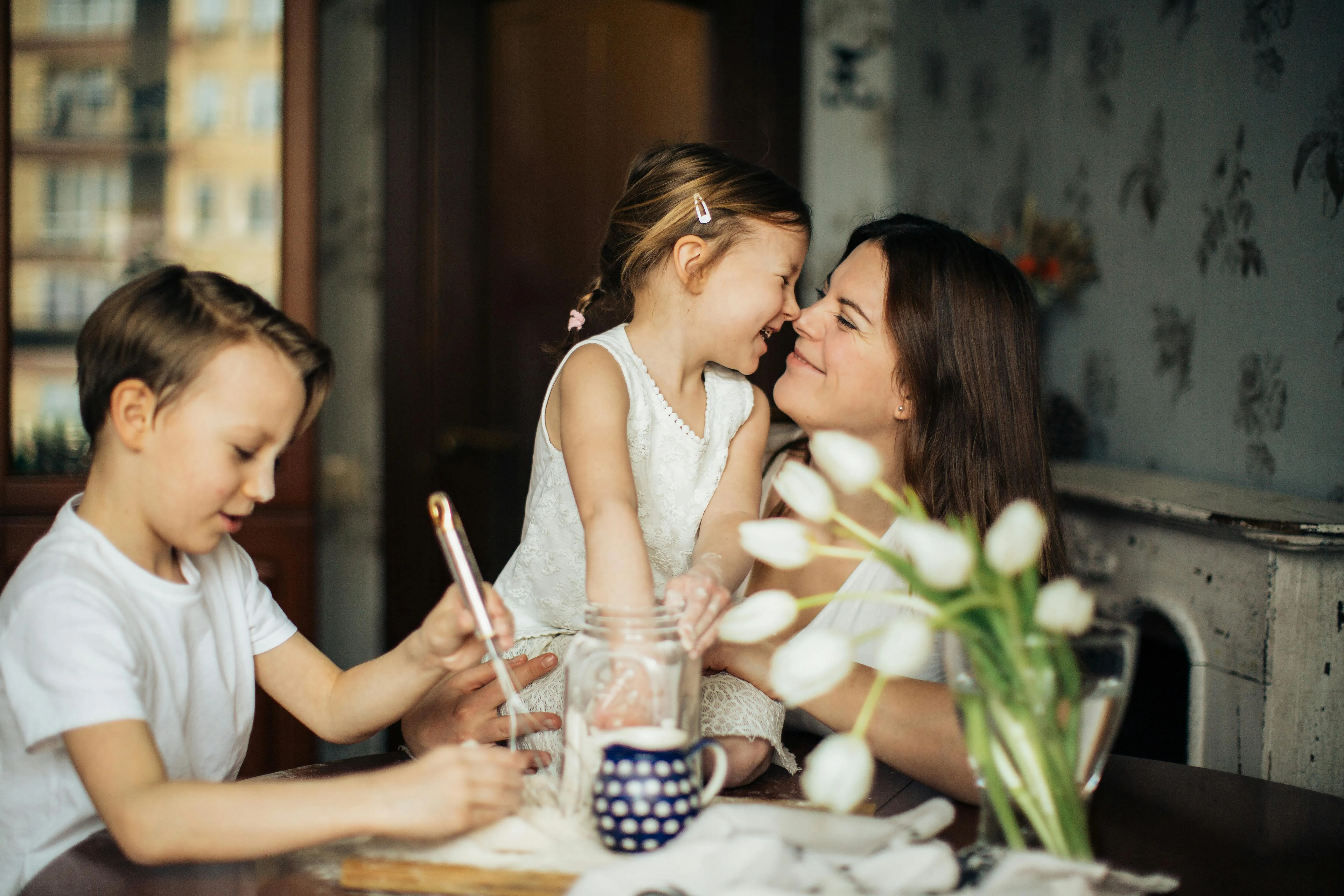 11 Parenting Trends from the Past That Are Long Gone