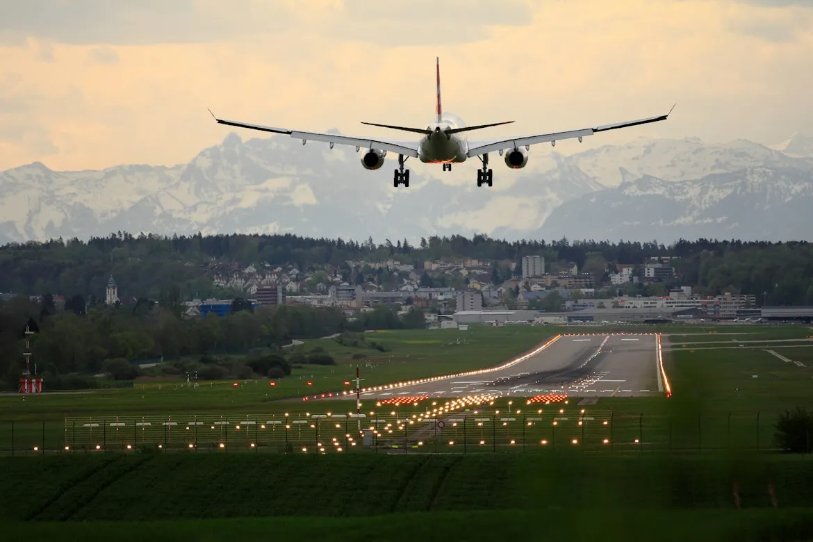10 Airports Built in Ridiculous Locations