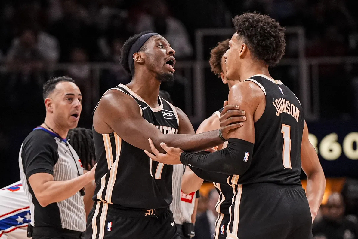 Hawks Rally Late to Defeat Mavericks, Extend Winning Streak to Seven