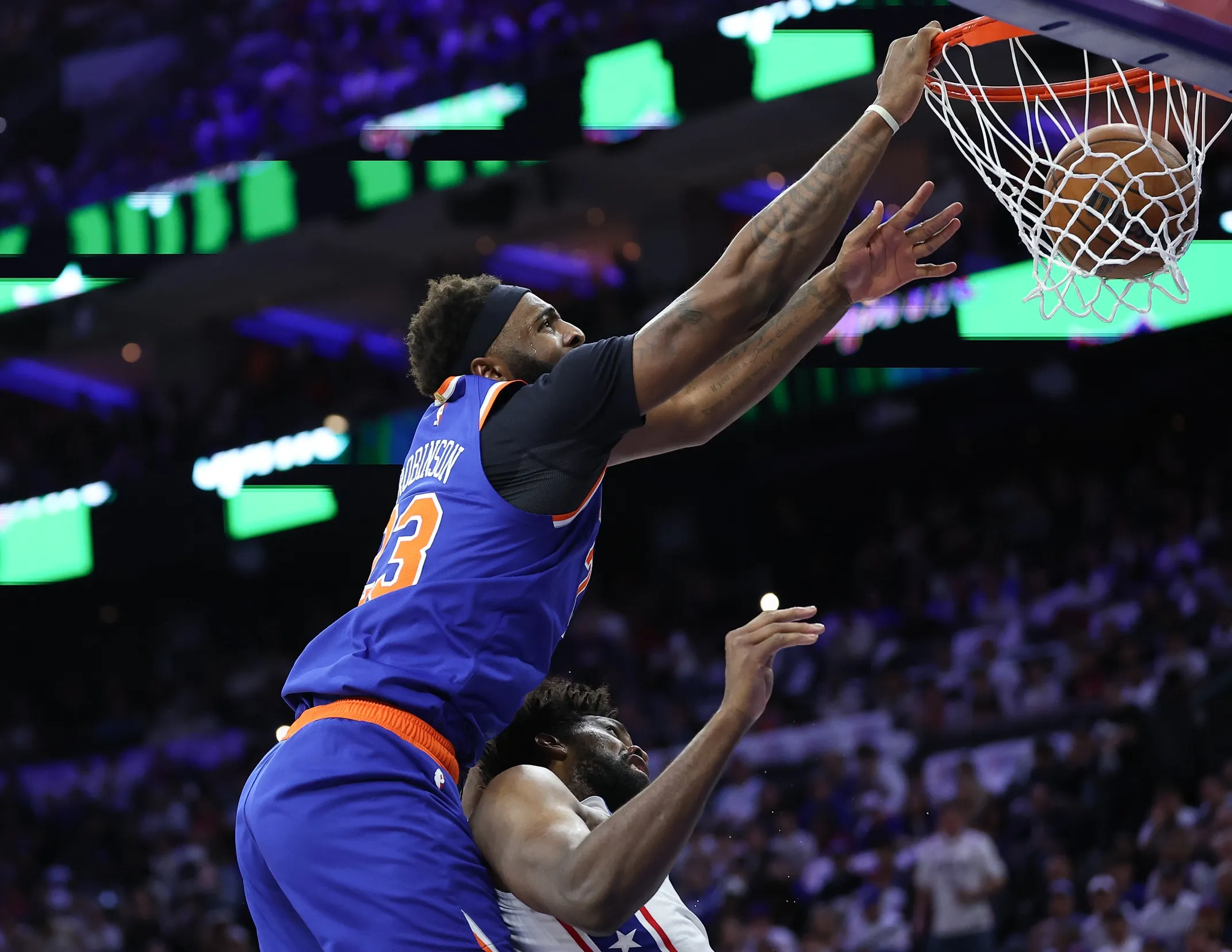 Mitchell Robinson’s Dunk Sparks Knicks as 76ers Fall Into 3-0 Series Hole