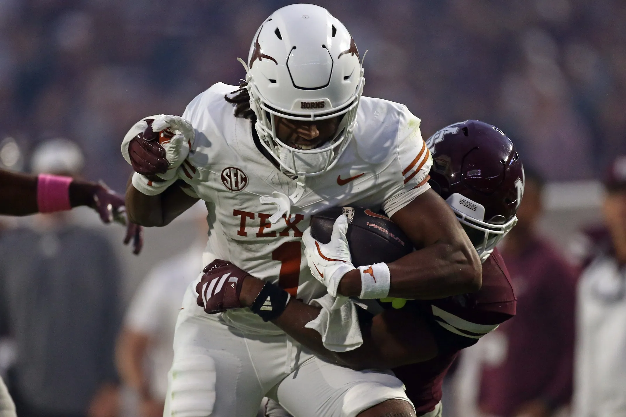Texas, Oklahoma Aim for Playoff Survival in SEC Showdowns
