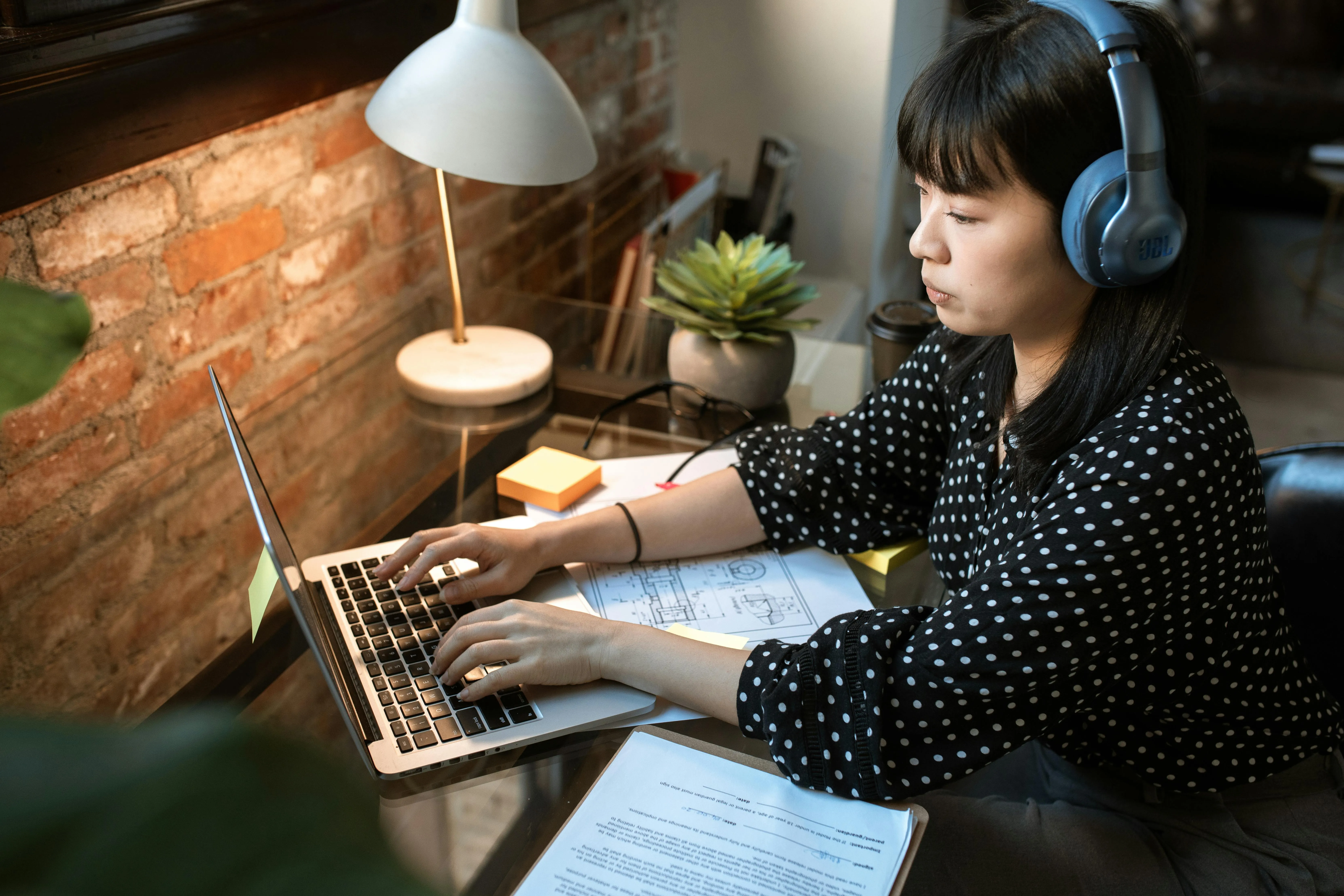 RDNE Stock project on pexels