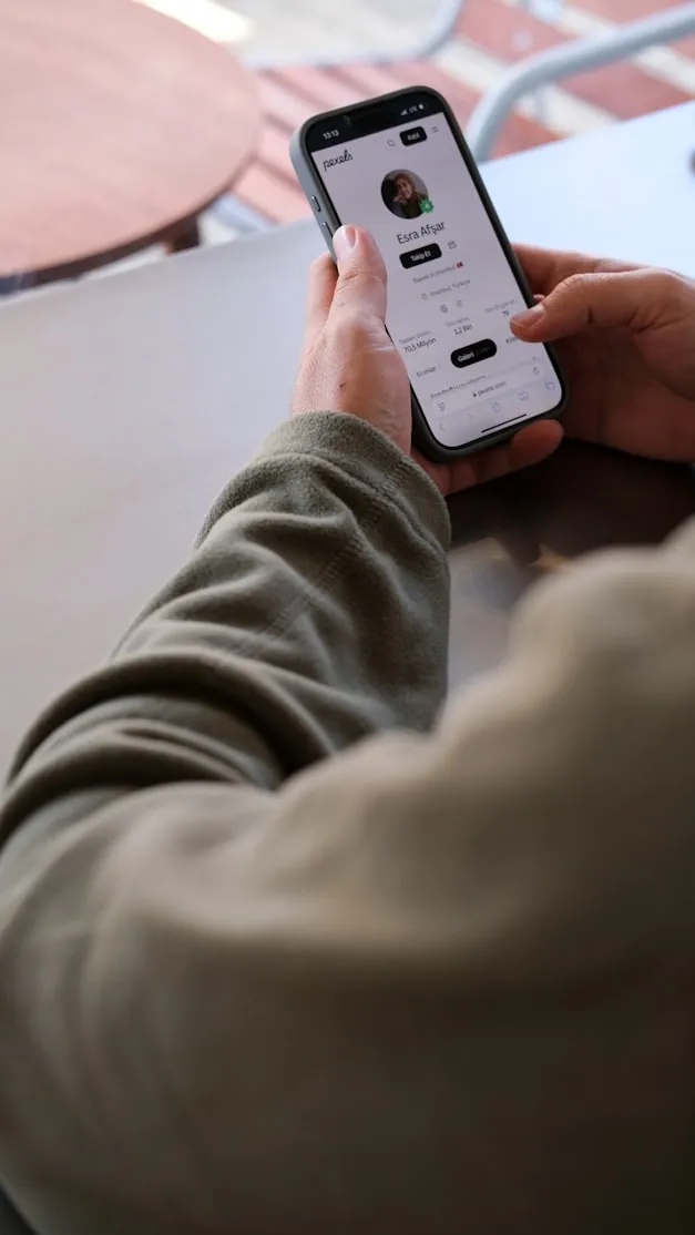Esra Afşar on Unsplash