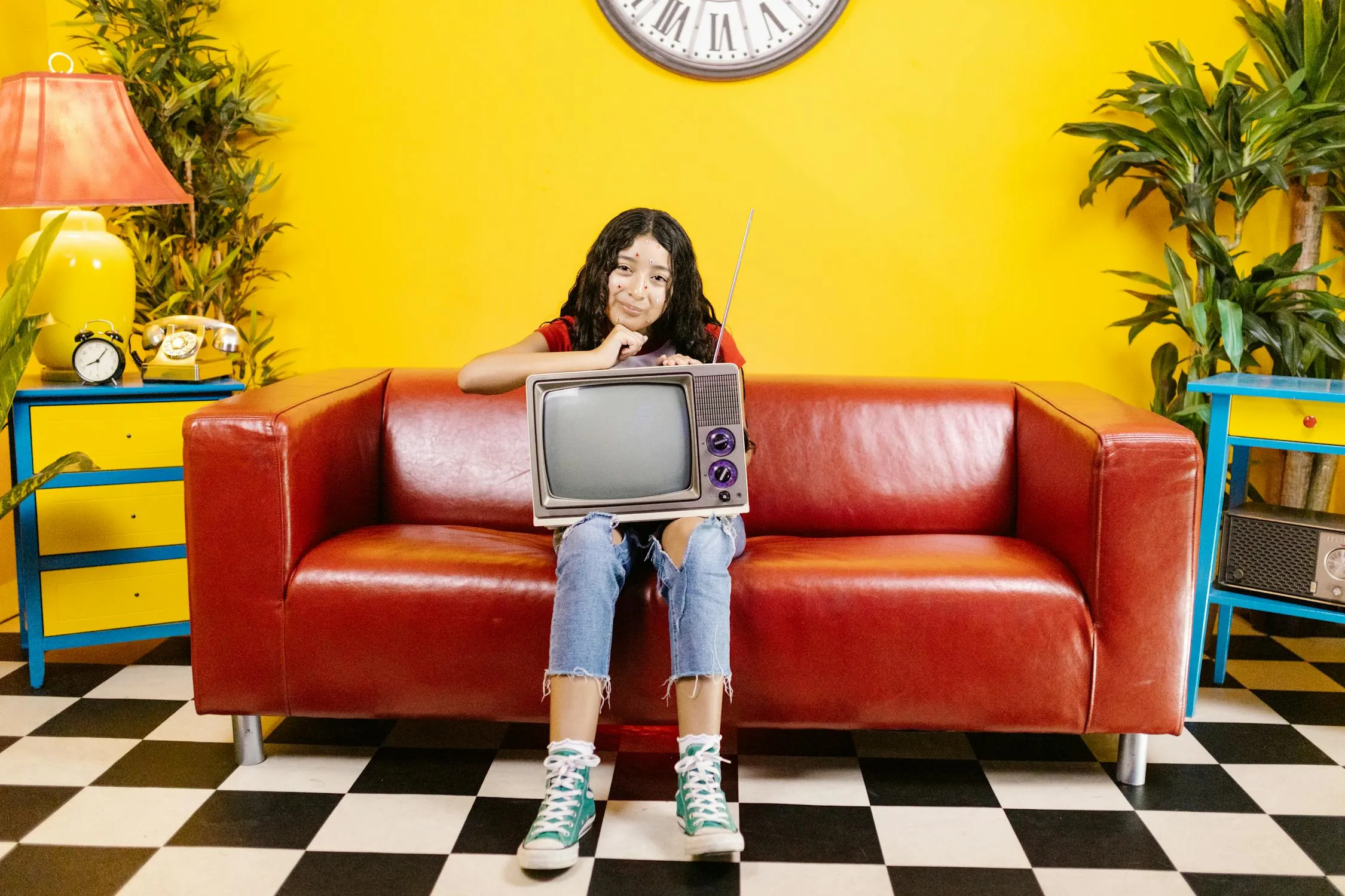 18 Classic TV Catchphrases You Still Use Without Realizing