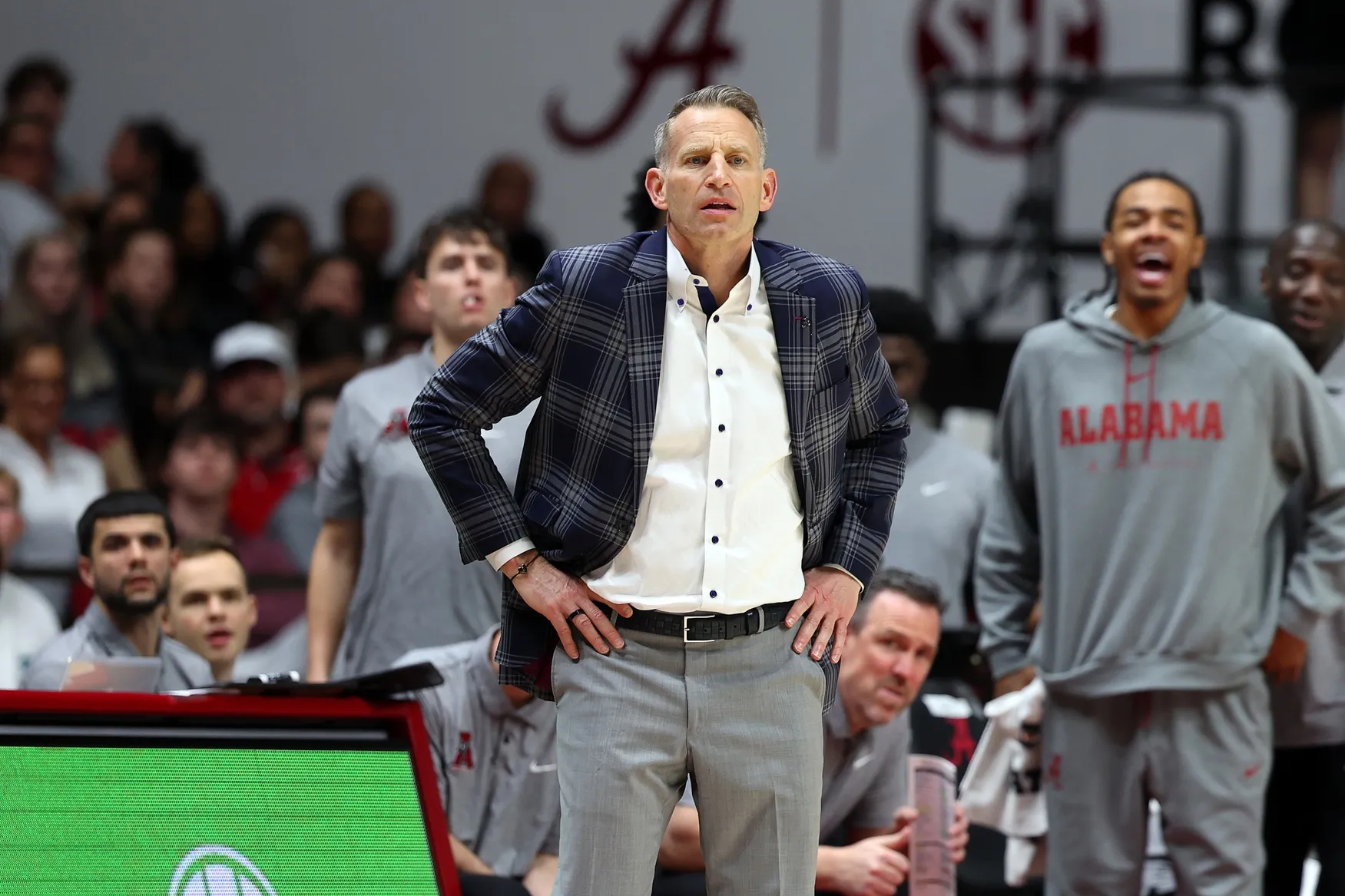 Alabama Cruises Past Mississippi State but Second-Half Woes Draw Criticism