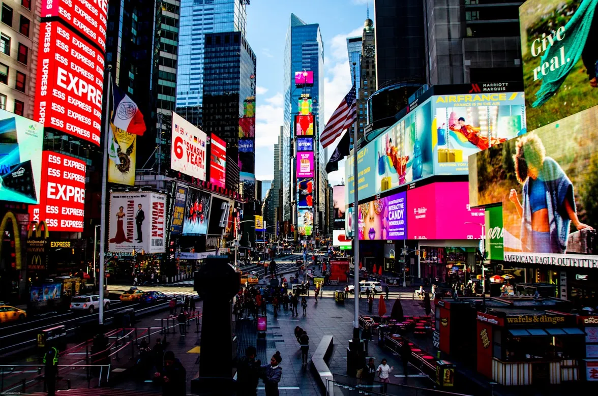 16 Ads That Played Every Commercial Break