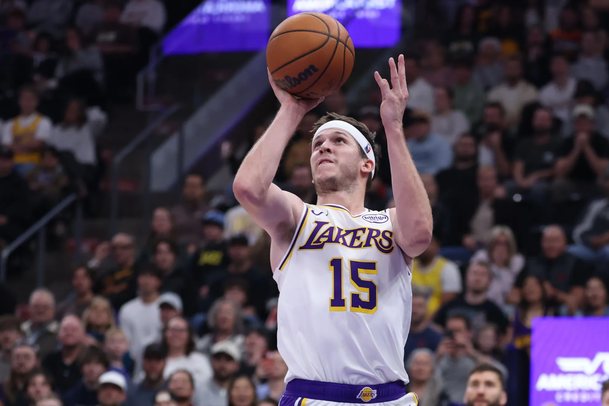 Reaves’ Viral Postgame Slip Highlights Lakers’ Strong Start