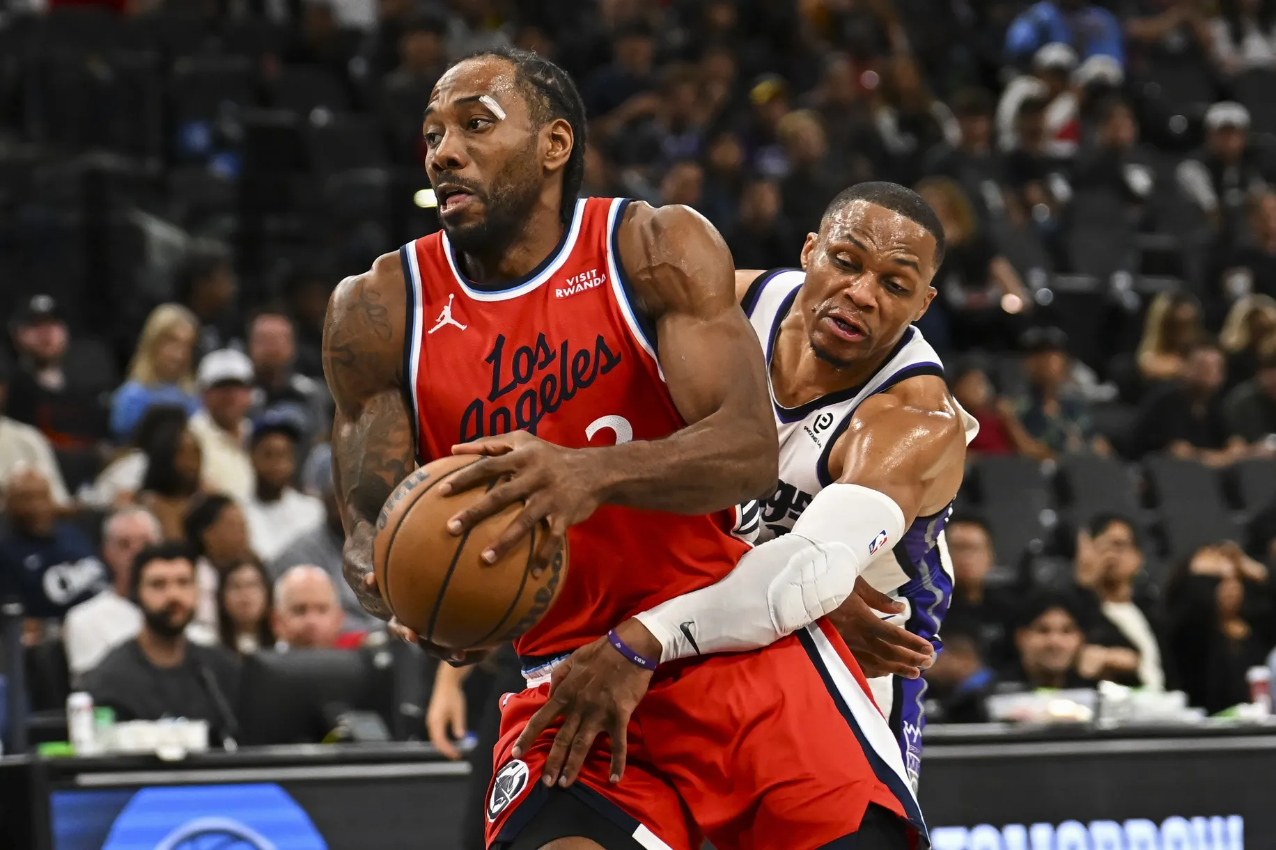 Kawhi Leonard’s Ankle Injury Clouds Clippers’ Momentum