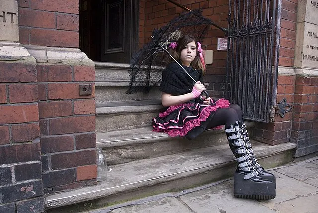 Bryan Ledgard on Wikimedia Commons