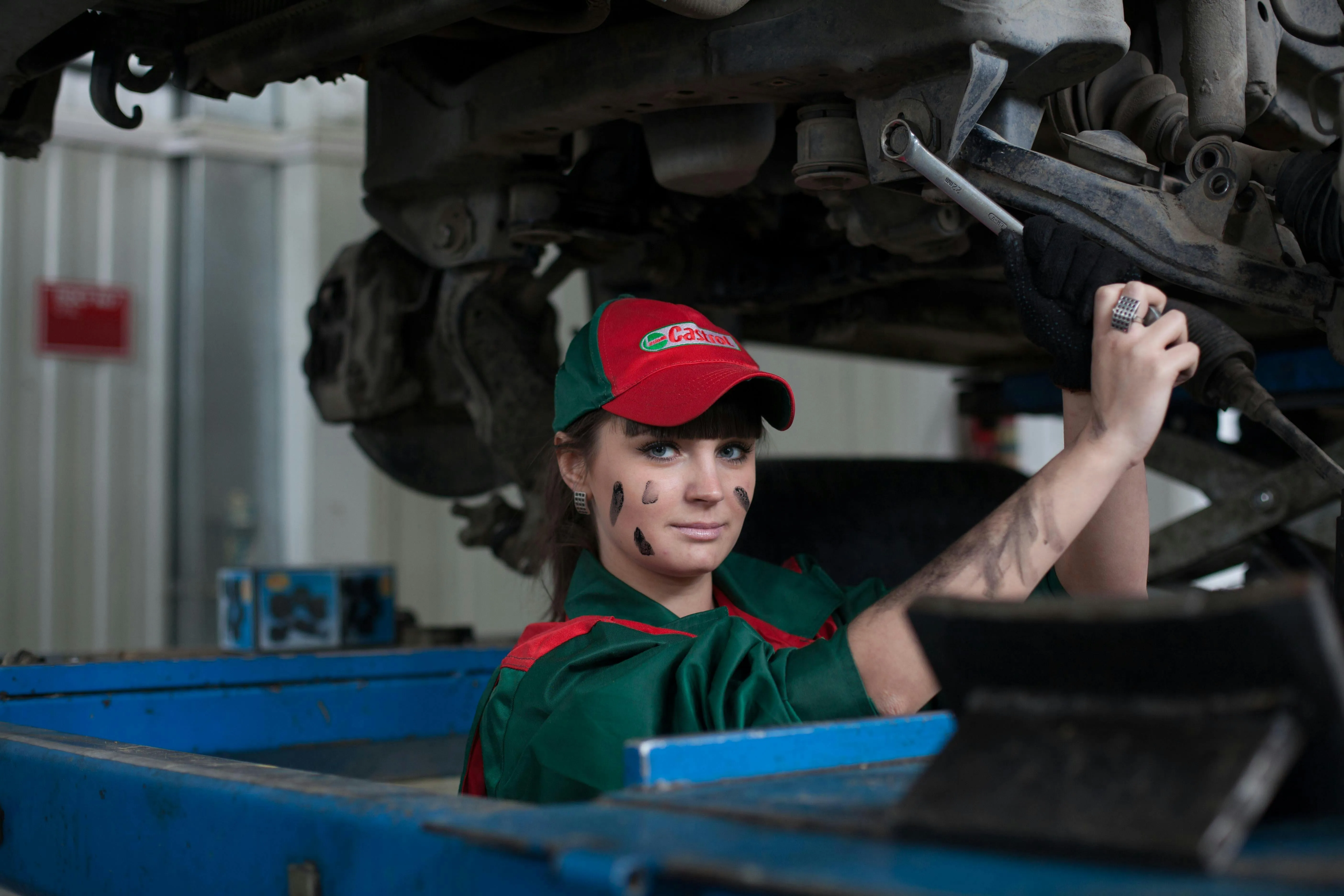 17 Old-School Auto Repair Tools That Are Obsolete