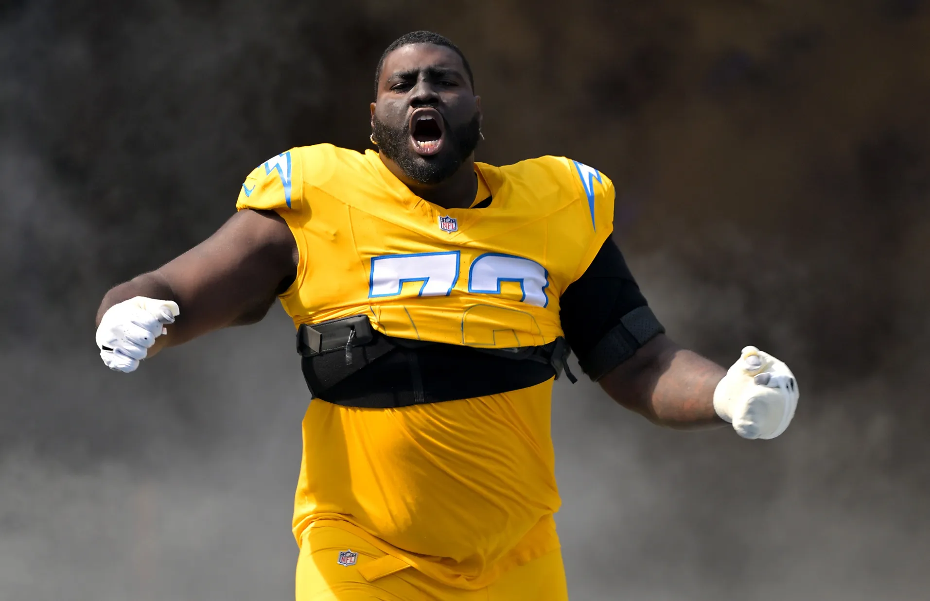 Chargers Likely to Move On from Mekhi Becton After Disappointing Season