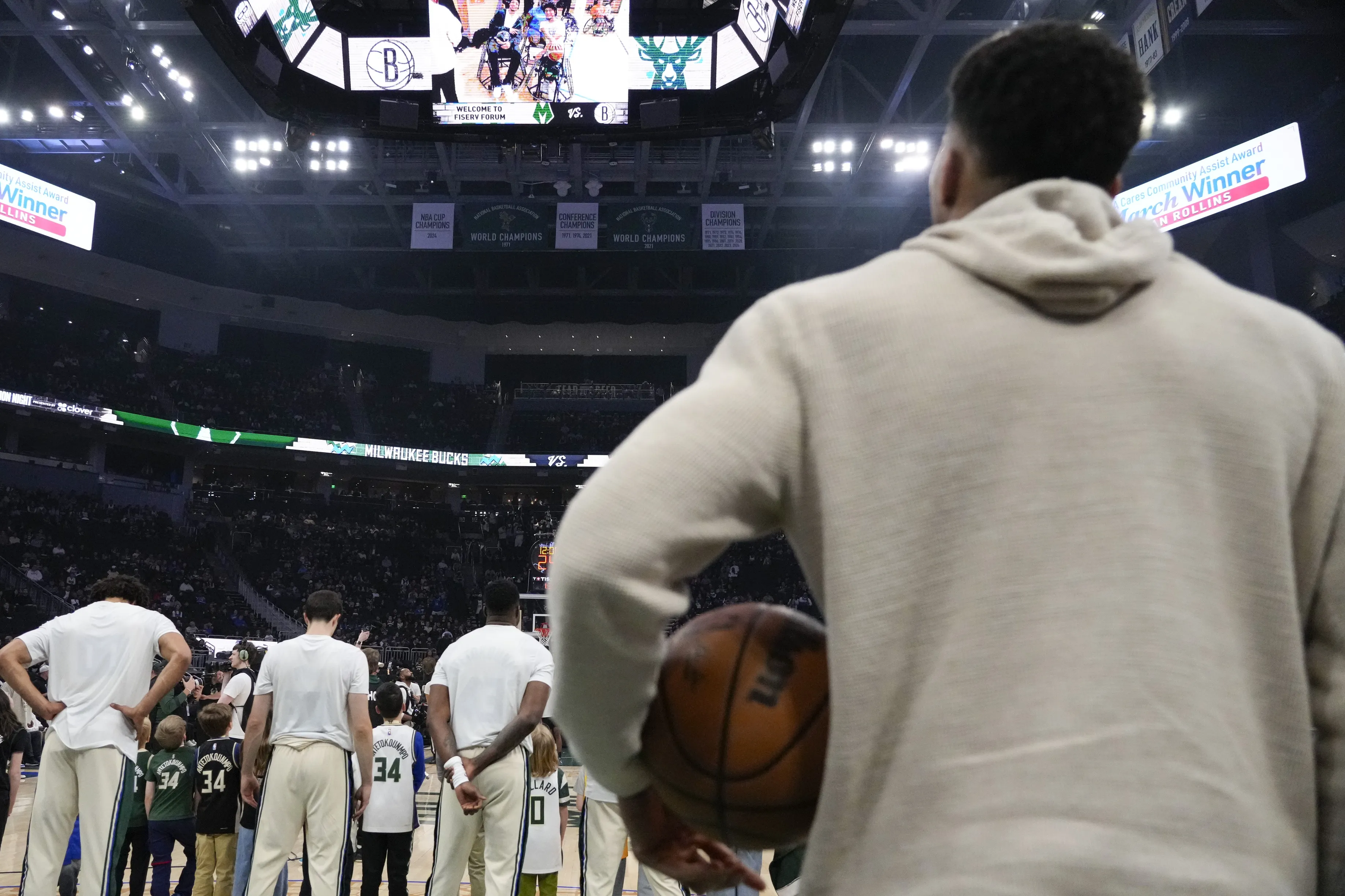 Google’s Giannis Search Animation Adds to Bucks Fans’ Pain After Blockbuster Trade