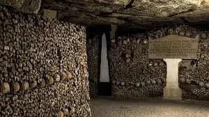  Image from Les catacombes de Paris 