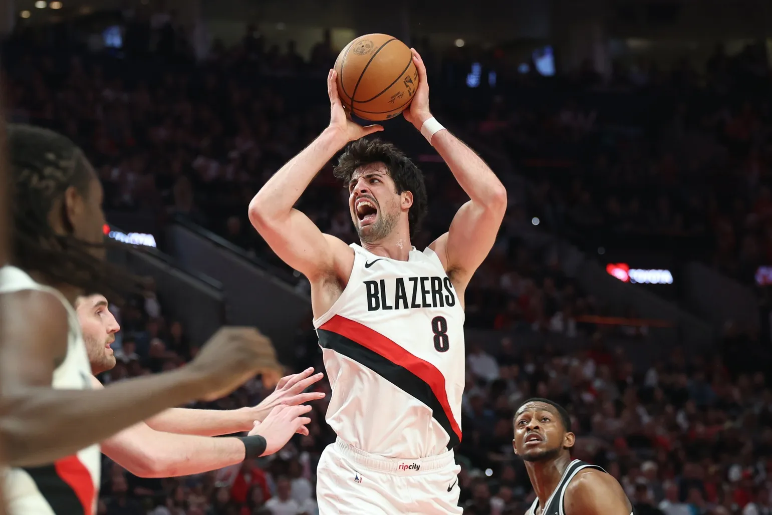 Avdija’s Grit Shines Through Injury As Blazers Fall Behind Spurs In Series