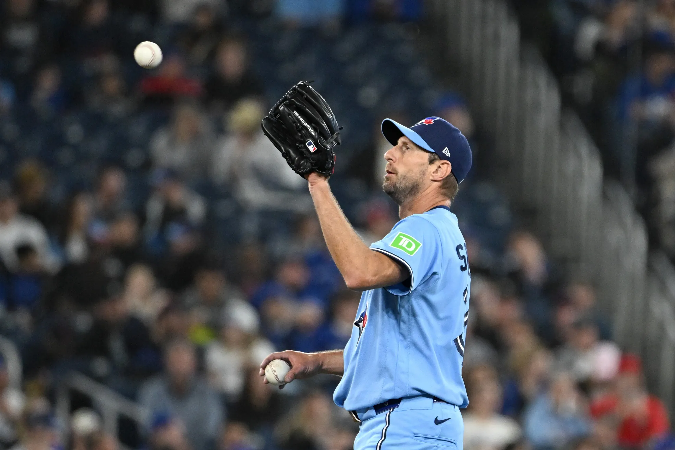 Max Scherzer Exits Early With Forearm Issue as Blue Jays Rotation Faces Questions
