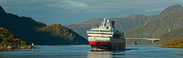 Ximonic (Simo Räsänen) on Wikimedia Commons