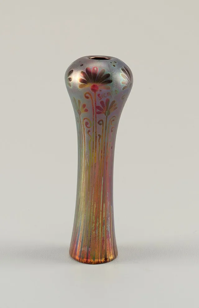 Weller Pottery on Wikicommons