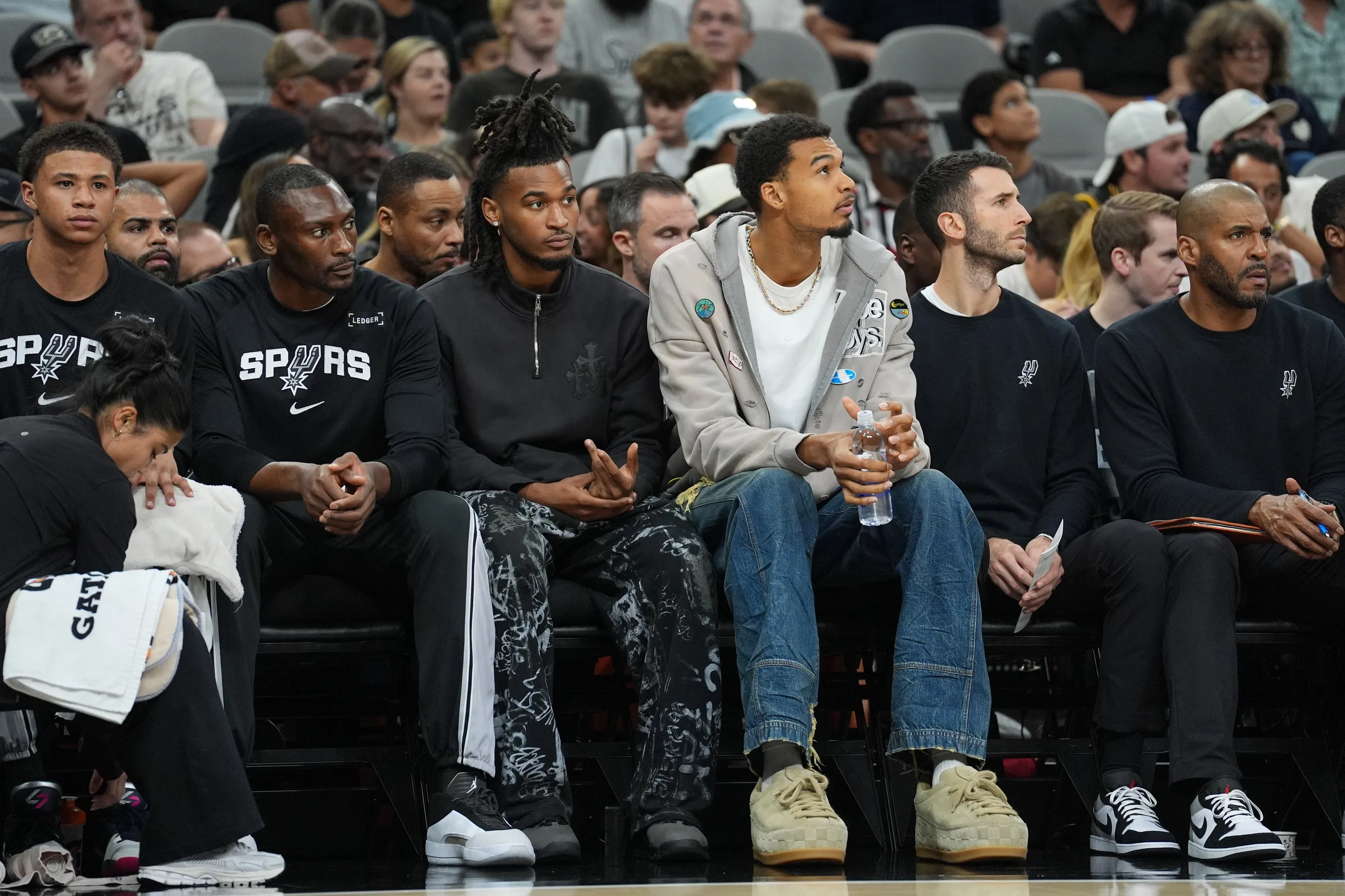 Spurs Navigate Early-Season Injuries as Key Stars Remain Sidelined