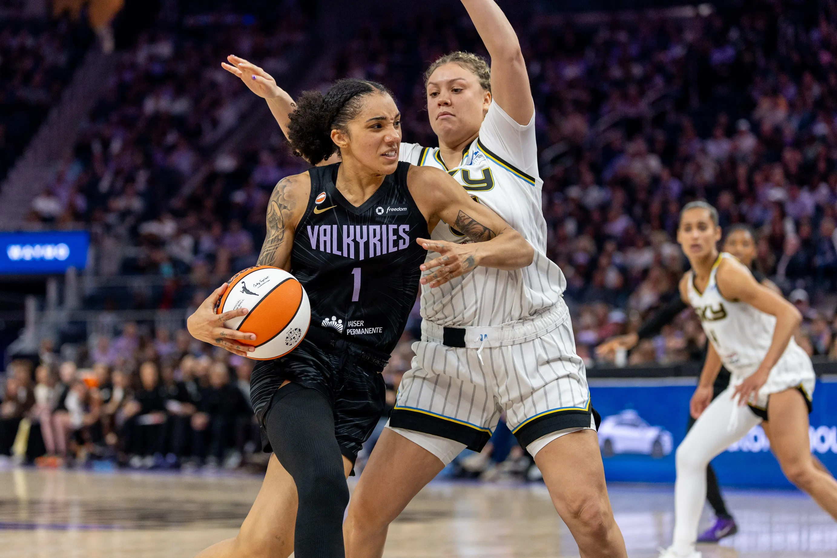 Valkyries Struggle in First Loss as Chicago Sky Disrupt Offensive Rhythm