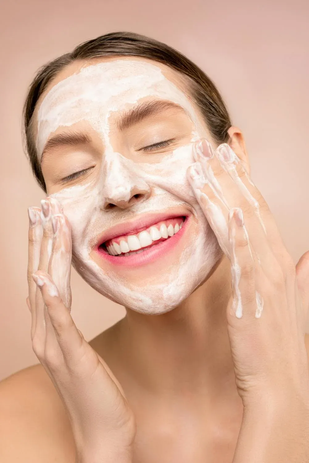 10 Toxic Ingredients Lurking in Your Skincare Products