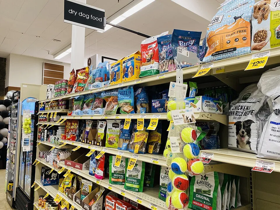 14 Things Every Store Shelf Was Filled With in the 1950s That Vanished