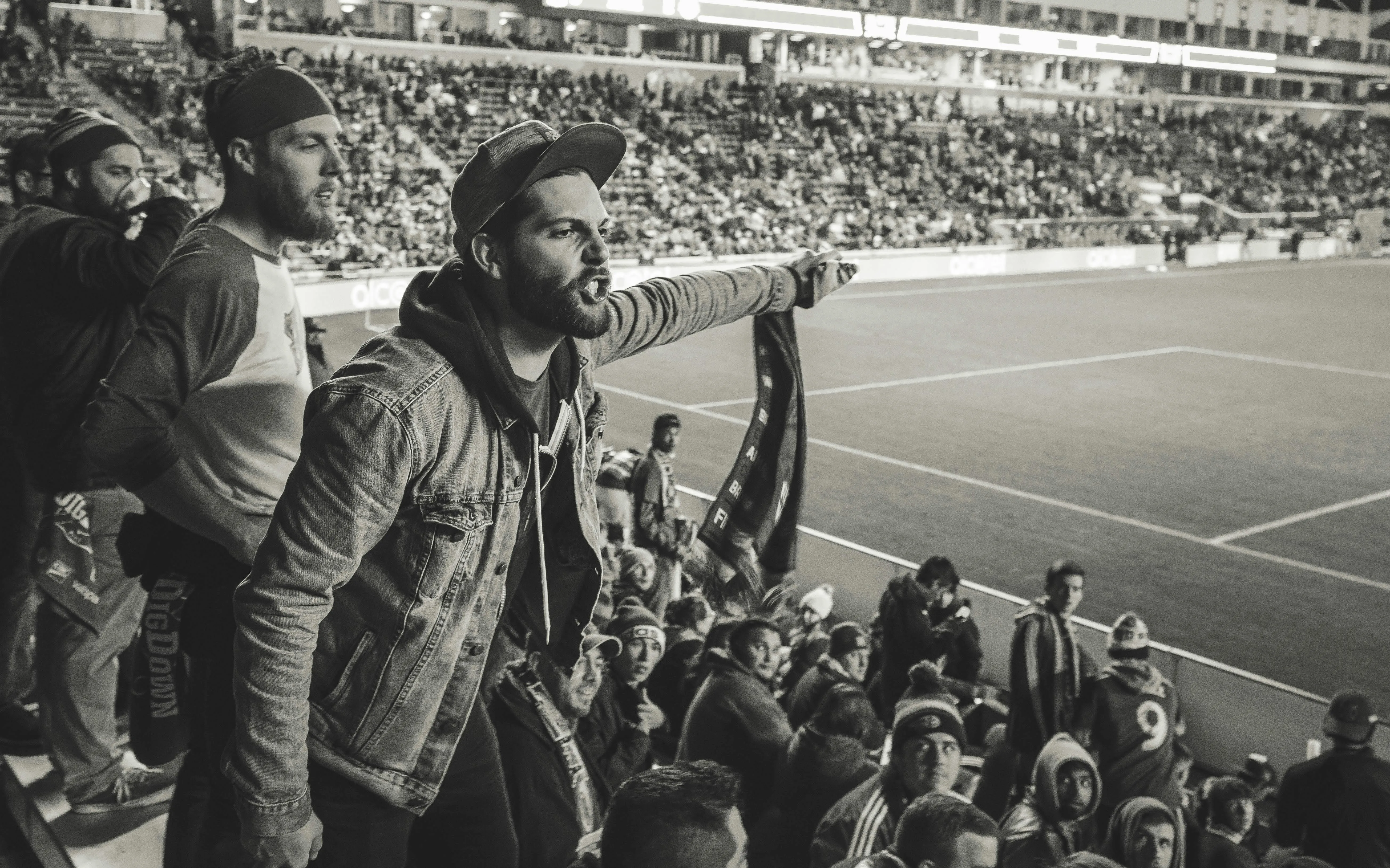 16 Old-Fashioned Sports Fan Chants That Have Faded