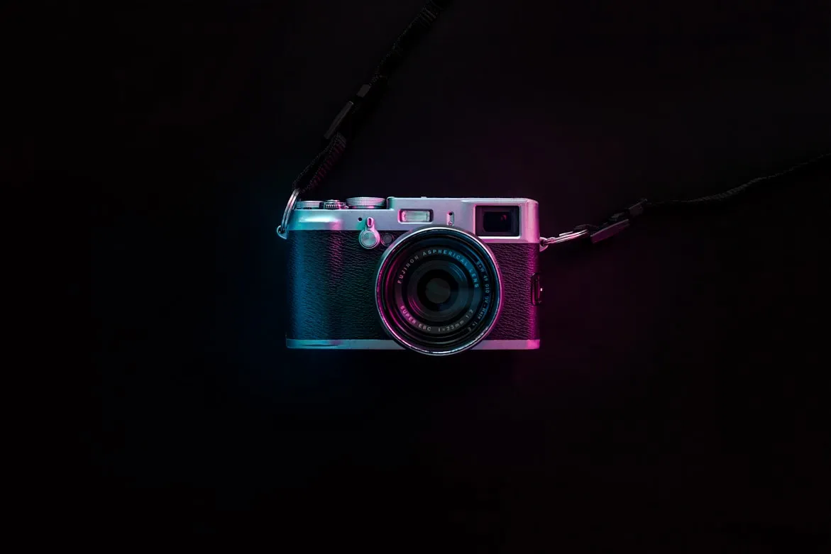 12 Old Cameras That Made You Feel Like a Pro Photographer