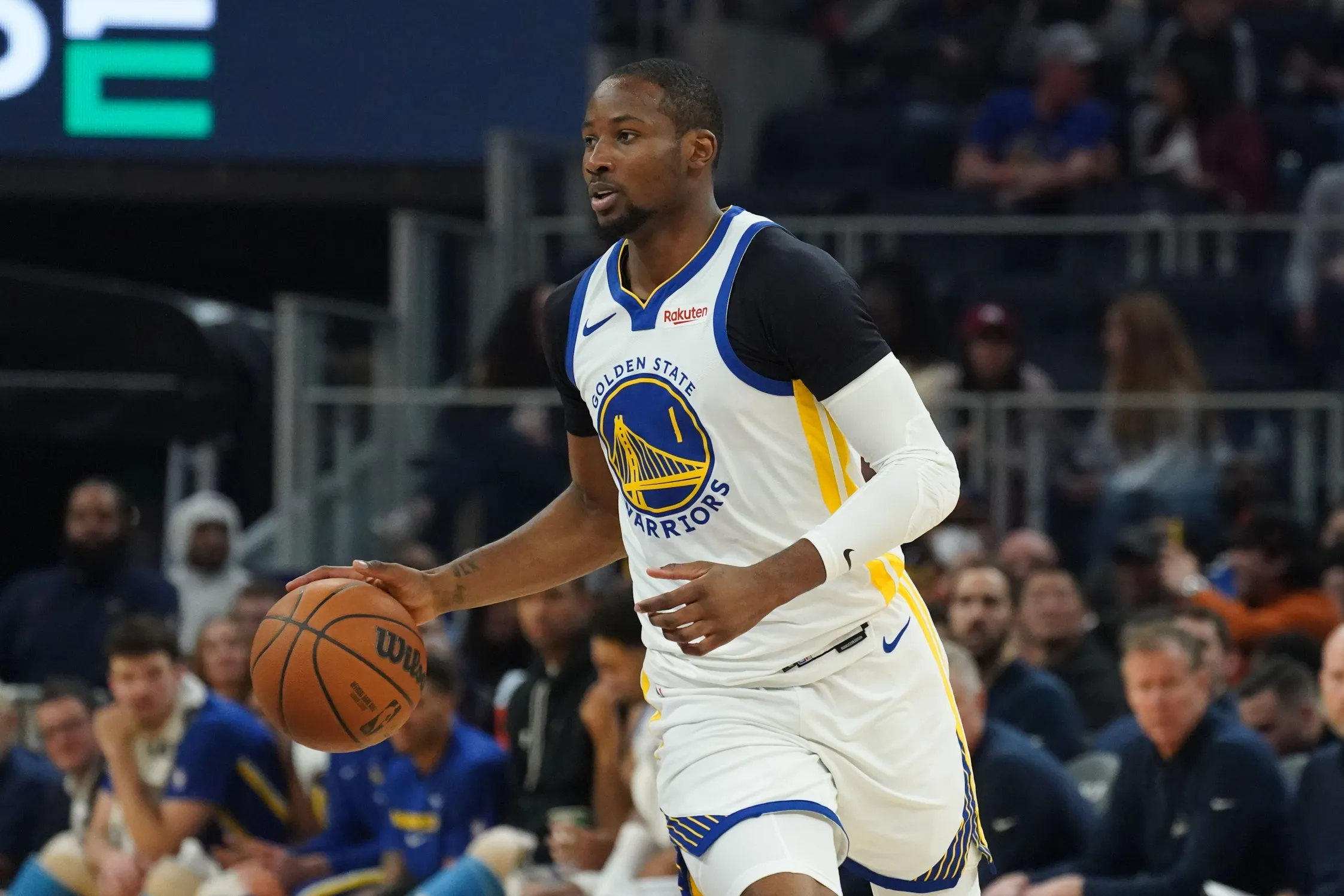 Kuminga Shines as Trade Uncertainty Deepens for Warriors