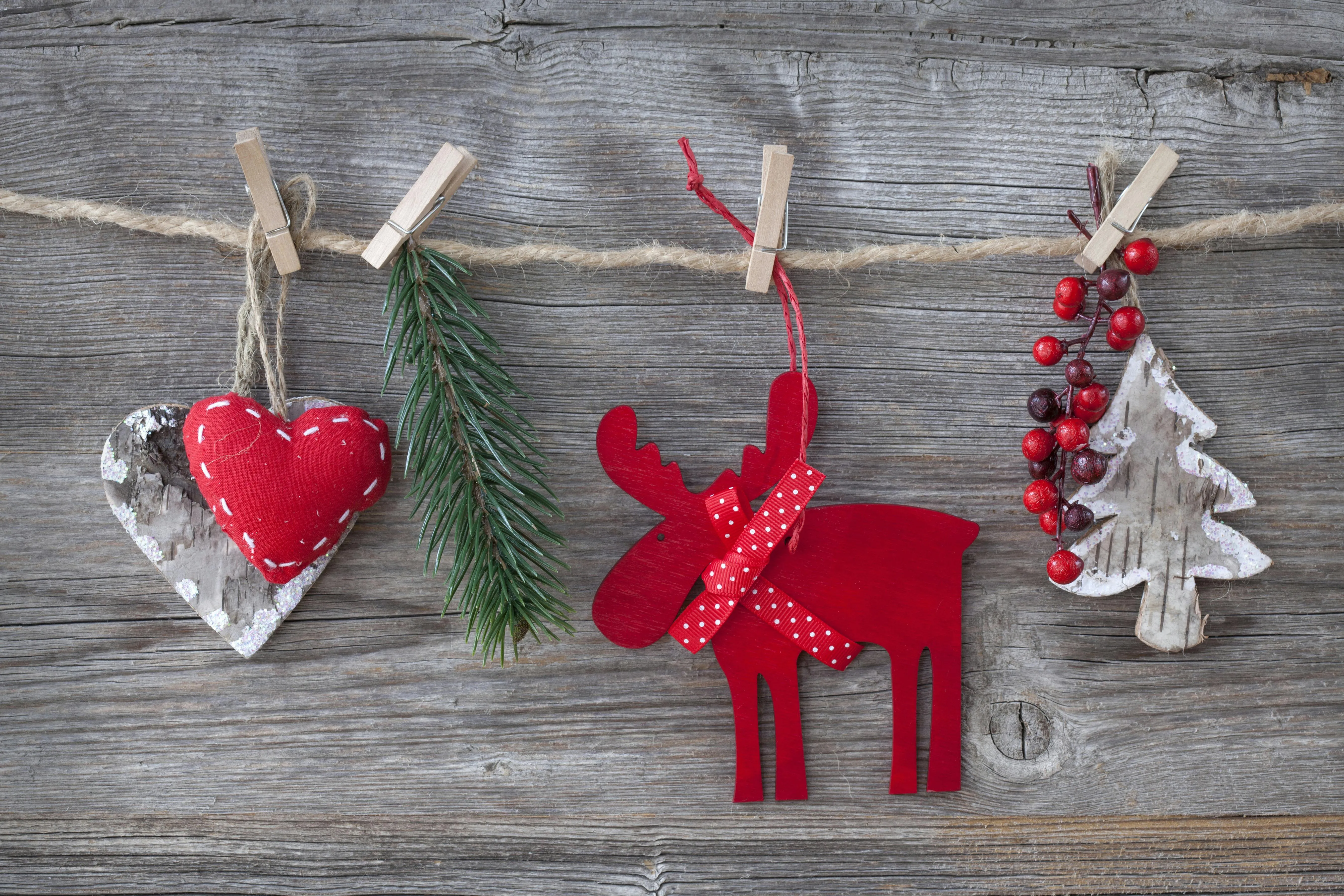 17 Classroom Decorations That Meant the Holidays Were Near