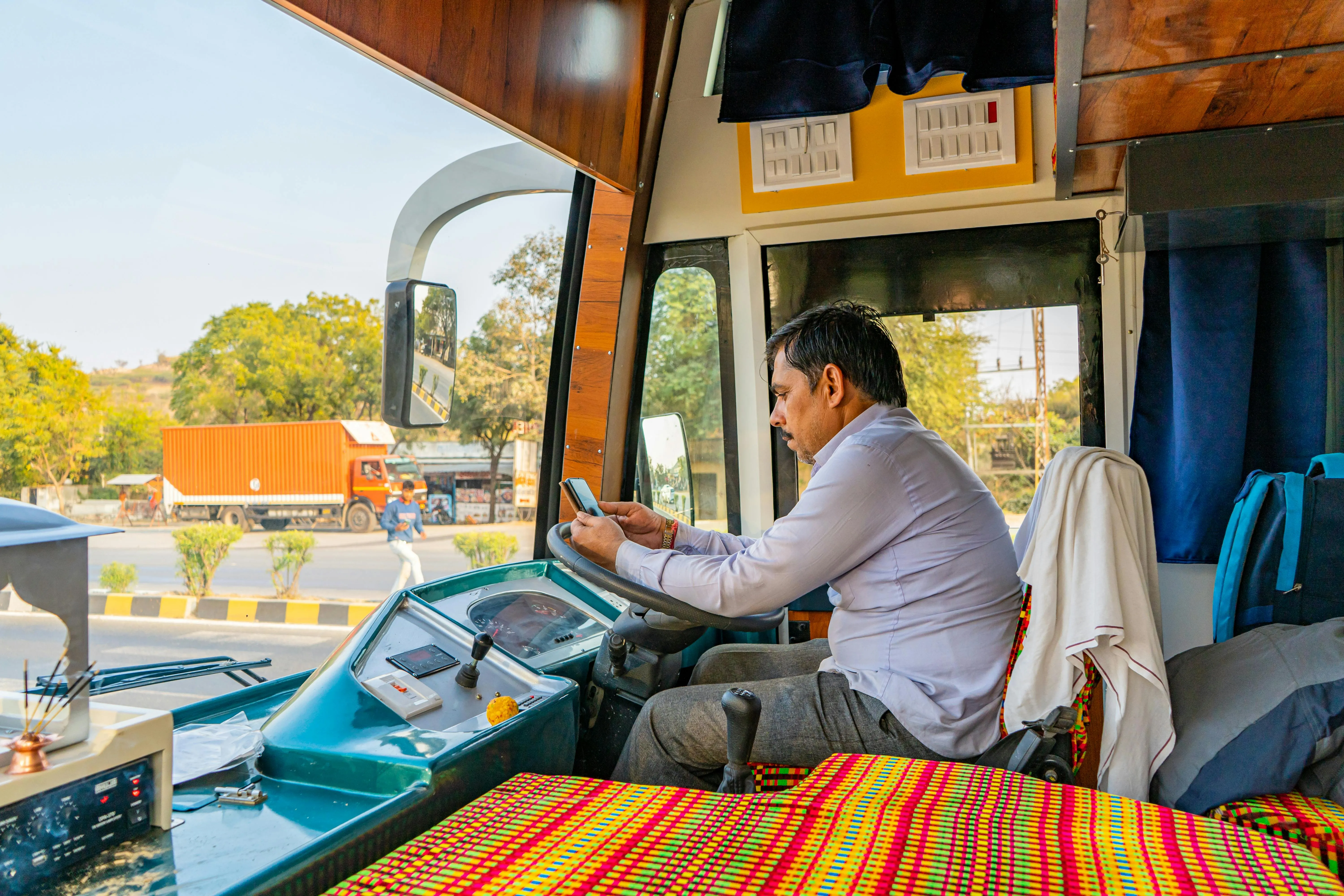 Auto Click India on pexels