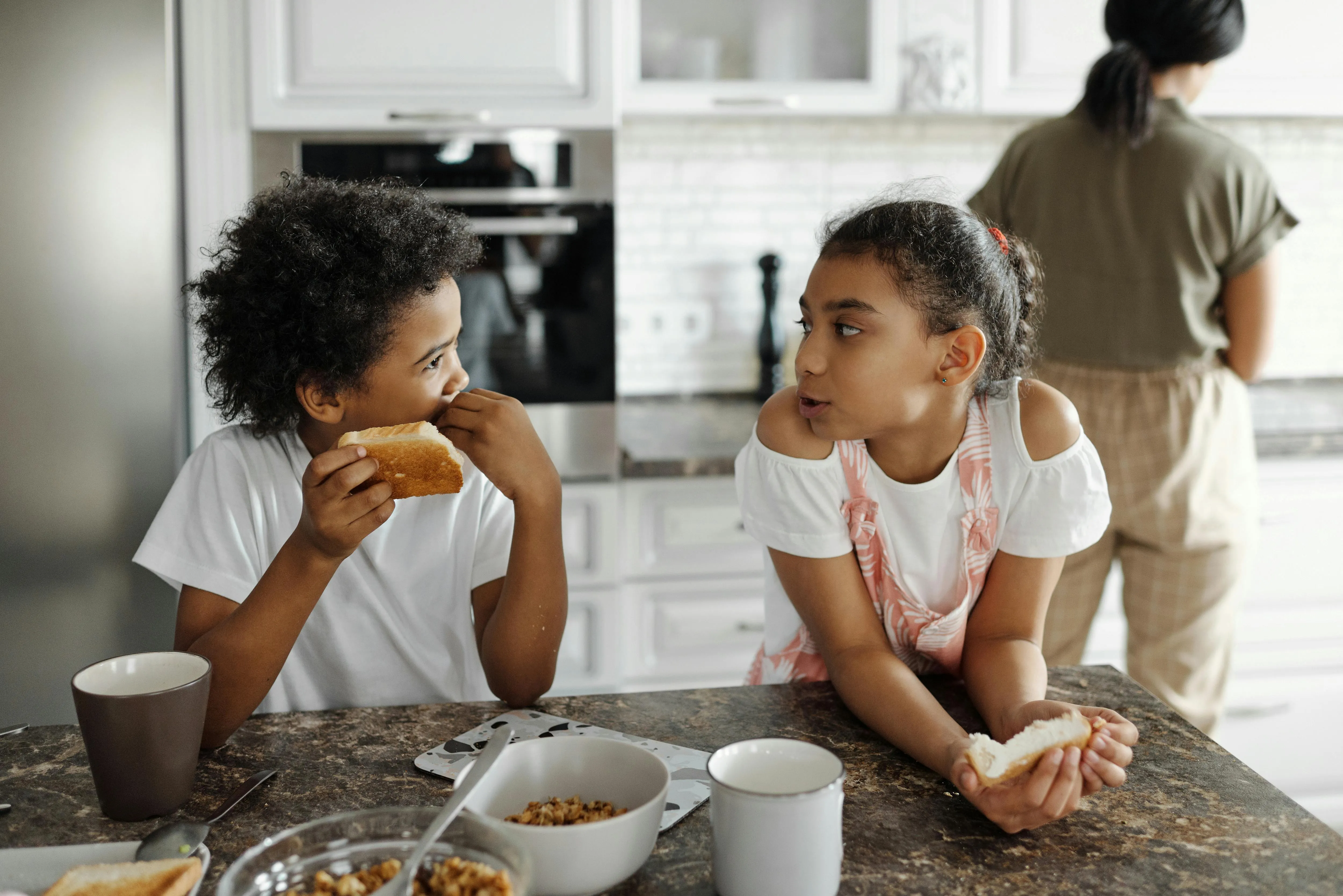 15 Things Kids Bragged About That Weren’t Impressive at All