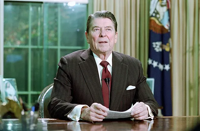 Reagan White House Photographs, 1/20/1981 - 1/20/1989 on Wikimedia Commons 